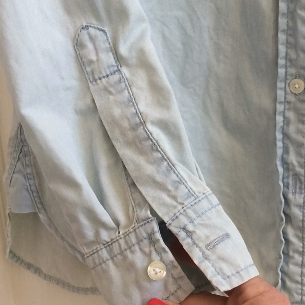 MICHAEL Michael Kors Light Denim Wash Shirt- Small - Picture 4 of 16